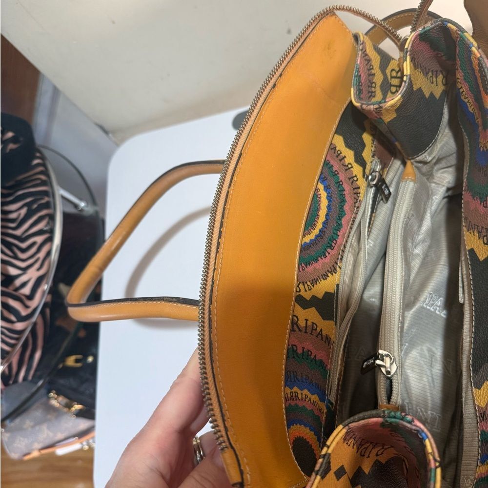 Ripani genuine leather cute satchel - beauty like new! Italian - Picture 16 of 16